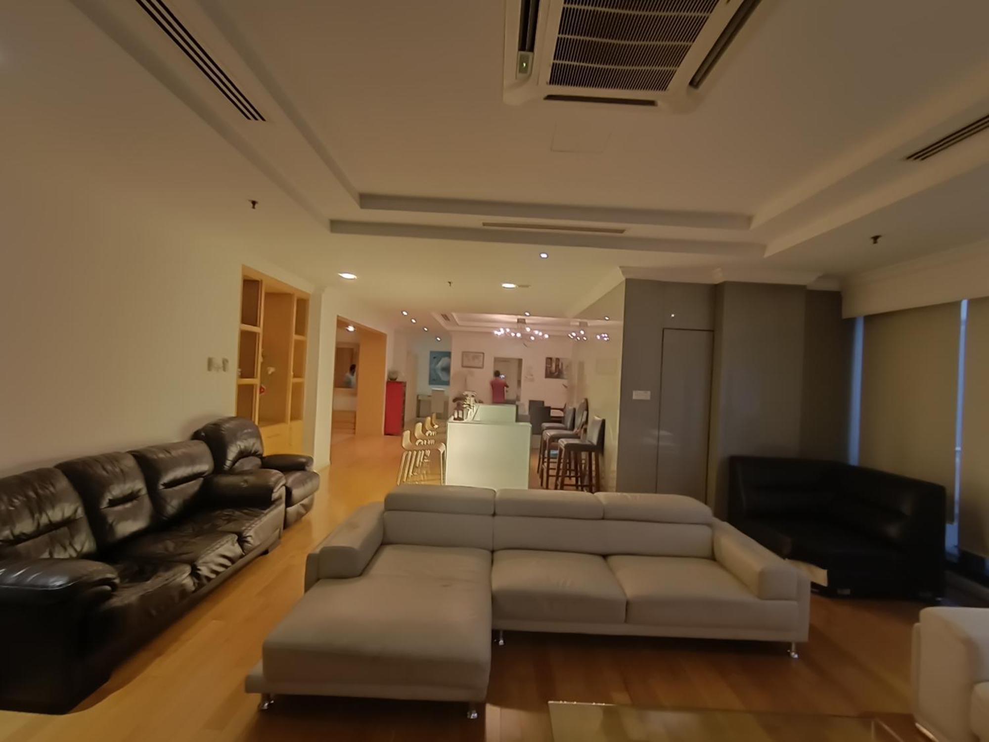 Diamond At Times Square Apartment